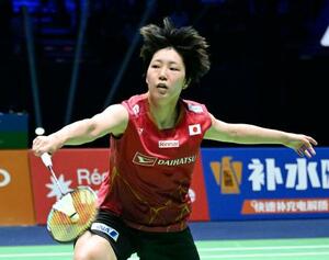女子シングルス準決勝 インドネシア選手と対戦する山口茜=パリ(共同)