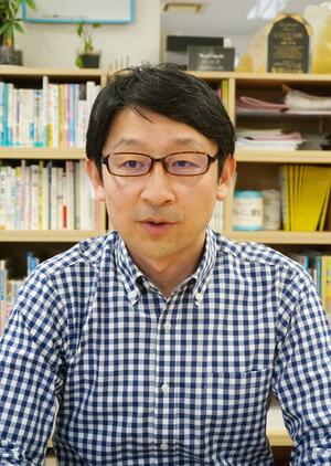 「和式便器から洋式便器への変更など、学校のトイレ設備の改善状況は地域の格差があります」と話す加藤篤さん