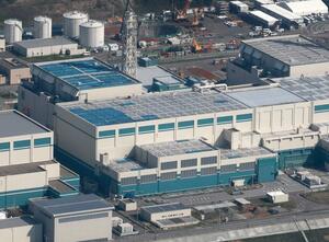 営業運転が始まった東京電力柏崎刈羽原発６号機＝１６日、本社ヘリから