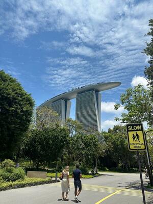 マリーナベイ・サンズ近くの庭園から筆者撮影