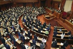 改正民法が可決、成立した参院本会議=2024年5月