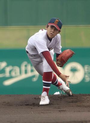 7回まで投げ1失点に抑えた柏崎工の丸山恋皇=2024年9月7日、長岡市悠久山