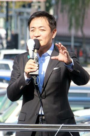 街頭演説を行う国民民主党の玉木雄一郎代表=9月5日、新潟市中央区