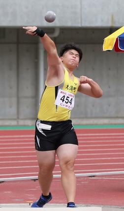 男子砲丸投げ2位の中澤歌月(大潟町)=ビッグスワン