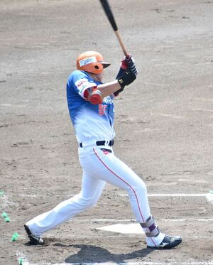 二回に本塁打を放つなどした佐藤拓実=ファイターズ鎌ケ谷スタジアム(球団提供)