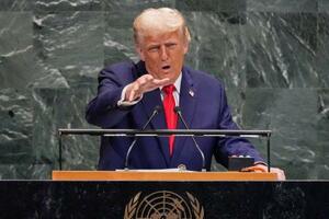 国連総会一般討論で演説するトランプ米大統領=23日、米ニューヨークの国連本部(AP=共同)