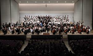 オーケストラと合唱団が盛大に「第九」を奏でた長岡市民音楽祭=11月17日、長岡市の市立劇場