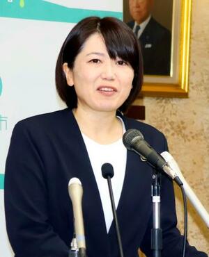 定例記者会見をする前橋市の小川晶市長=18日午前、前橋市役所