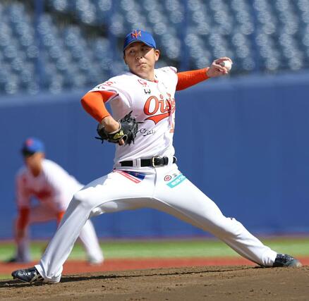 オイシックス-西武 オイシックスの先発・笠原祥太郎=4月4日、新潟市中央区長潟のハードオフ・エコスタジアム