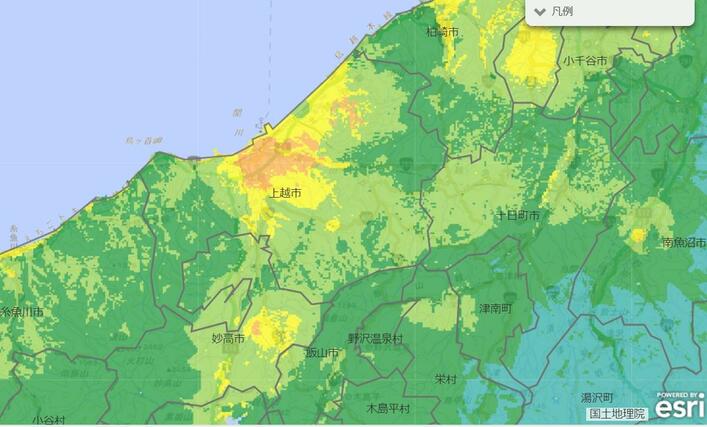 上越市、妙高市周辺の面的推計震度。一部で震度6弱を示すオレンジ色となっている(防災科研・リアルタイム被害推定・状況把握システム)