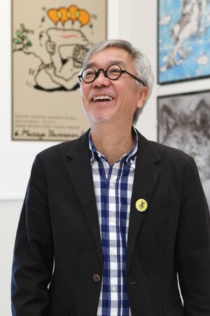 グラフィックデザイナーとして国内外で活躍した秋山孝さん＝２０１４年、長岡市