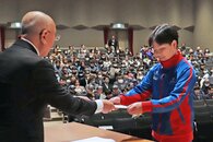 さらなる活躍へ気持ち新たに　柏崎市スポーツ協会が優秀体育人を表彰