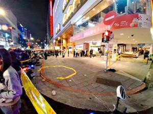 男が押し入った繁華街・中山の商業施設=19日、台北市(共同)