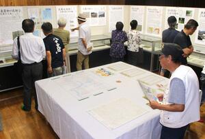 八十里越の歴史を紹介する企画展「道の変遷」=魚沼市大白川
