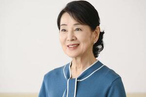 　「タイトルの『あなた』はいろんな捉え方ができ、そこに自分がいるということかもしれない。含蓄のある言葉だと思います」と話す吉永小百合さん