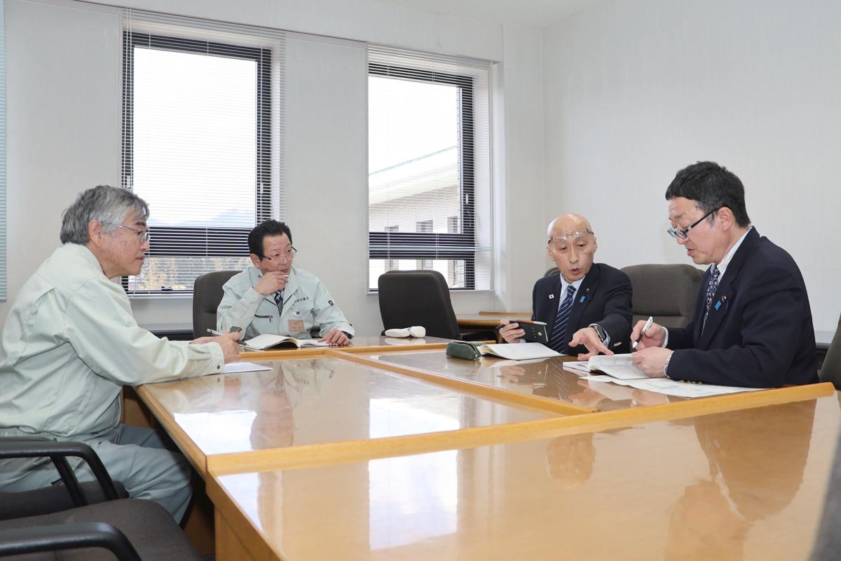 阿賀町に初の新会派、志一つに議員4人で「阿賀一志会」結成 町政に