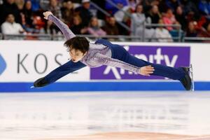 男子SP 演技する友野一希=レークプラシッド(共同)