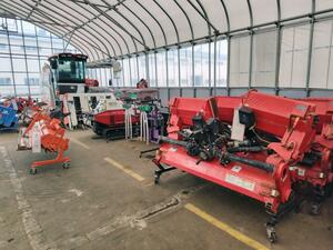 農家の投資意欲が高まり、売れ行きが好調な県内の農機具販売店