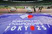 　陸上世界選手権の開幕を控え準備が進む東京・国立競技場＝１１日