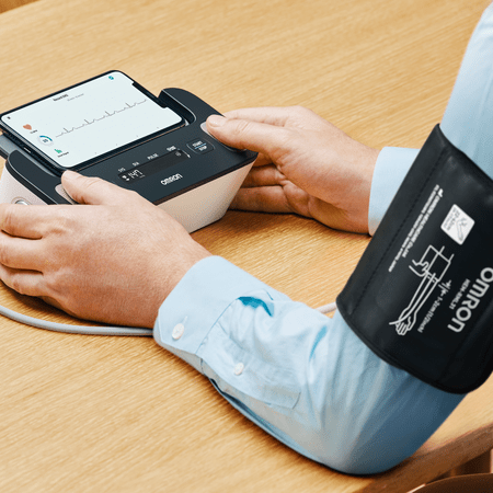 トライコグ社の診療所向け心電図AI診断サ ービスTricog CardioCheckと