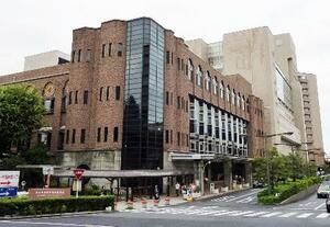 　東京大病院＝東京都文京区