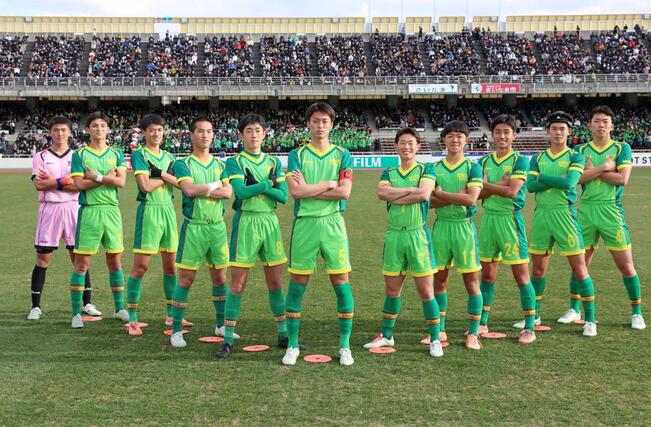 帝京長岡のスターティングメンバー＝駒場スタジアム