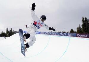 　スノーボードＷ杯男子ハーフパイプ第２戦で決勝に進んだ戸塚優斗＝コッパーマウンテン（共同）