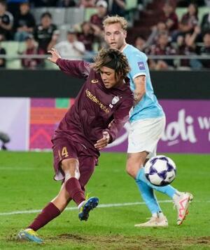 神戸―メルボルン・シティー 試合終了間際、決勝ゴールを決める神戸・汰木=ノエスタ