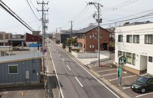能登半島地震の影響で前年に続き公示地価が下落した新潟市西区寺尾朝日通＝１８日