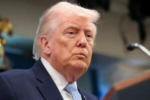 　記者会見するトランプ米大統領＝６日、ホワイトハウス（ゲッティ＝共同）