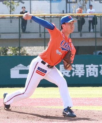 先発し、５回１失点と好投した宮森智志＝１５日、東京都のジャイアンツタウンスタジアム