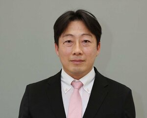 内山航氏