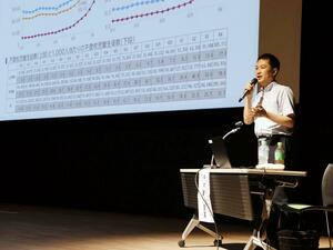 不登校の支援などについて考えた講演会=新潟市江南区茅野山3