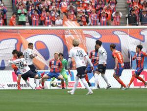 横浜FC戦を無失点で終えた新潟。攻守がかみ合い、上昇気流に乗れるか=13日、ビッグスワン
