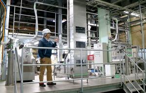 海外展開を進める「日本ハイドロパウテック」の工場＝長岡市