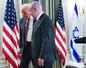 　米ホワイトハウスで記者会見を終えたトランプ大統領（左）とイスラエルのネタニヤフ首相＝９月２９日、ワシントン（ゲッティ＝共同）