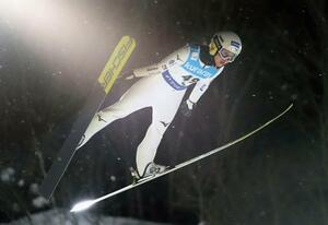 　優勝した丸山希の飛躍＝アリオンテック蔵王シャンツェ