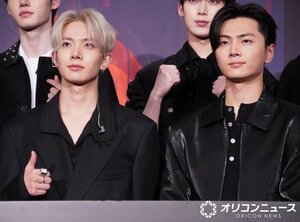 顔を赤らめる様子をみせたENHYPEN（左から）HEESEUNG、JAY （C）ORICON NewS inc.