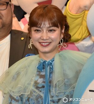 『映画ドラえもん 新・のび太の海底鬼岩城』完成披露試写会に参加した（左から）ドラえもん、アルコ＆ピース（平子祐希、酒井健太） （C）ORICON NewS inc.