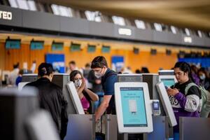 エボラ出血熱への検査が拡大されたワシントン・ダレス国際空港=22日、バージニア州ダレス(ゲッティ=共同)