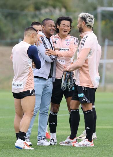 J1アルビレックス新潟］レオ・シルバさんが訪問、旧交温め…苦境の