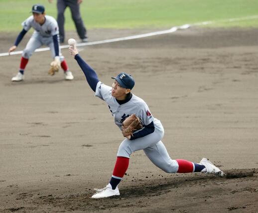 上越総合技術先発の木本＝４月２８日、柏崎市佐藤池野球場