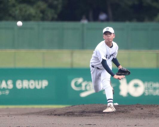 長岡大手ー小千谷　完投した小千谷のエース浅井優吾＝長岡市悠久山