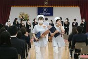 3年間学んだ知識や自信を胸に　佐渡市の看護専門学校で卒業式、保護者や後輩、職員に見送られ涙