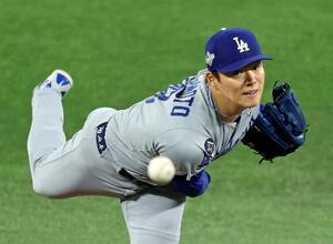 ブルージェイズ戦に先発したドジャース・山本=トロント(共同)