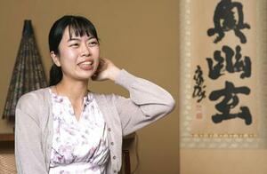 上野愛咲美女流名人=4月、東京都千代田区の日本棋院