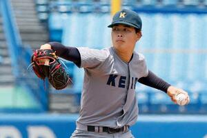 準決勝の東北福祉大戦で、8者連続を含む15三振を奪い好投した慶大・渡辺和=神宮
