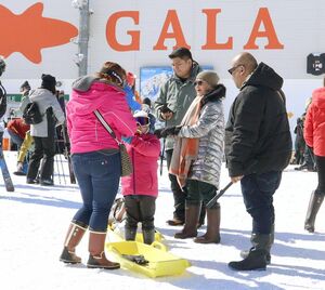 訪日客でにぎわうＧＡＬＡスキー場＝２０２３年０２月１７日、湯沢町湯沢