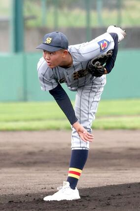 佐渡－向中羽南　佐渡の先発・風間堅斗＝新発田市五十公野