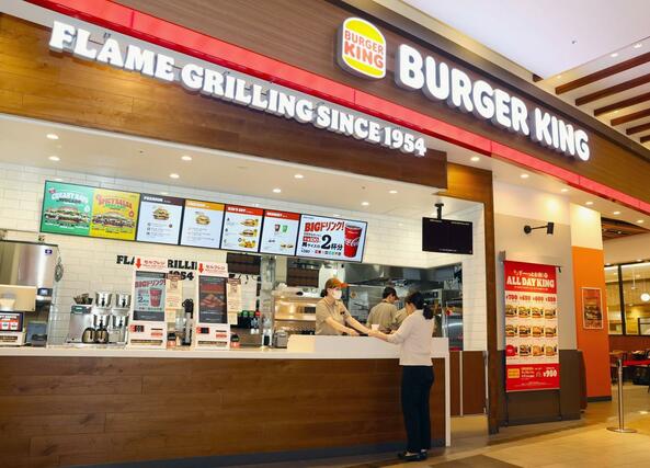 １１日にオープンする「バーガーキングイオンモール新潟亀田インター店」＝１０日、新潟市江南区